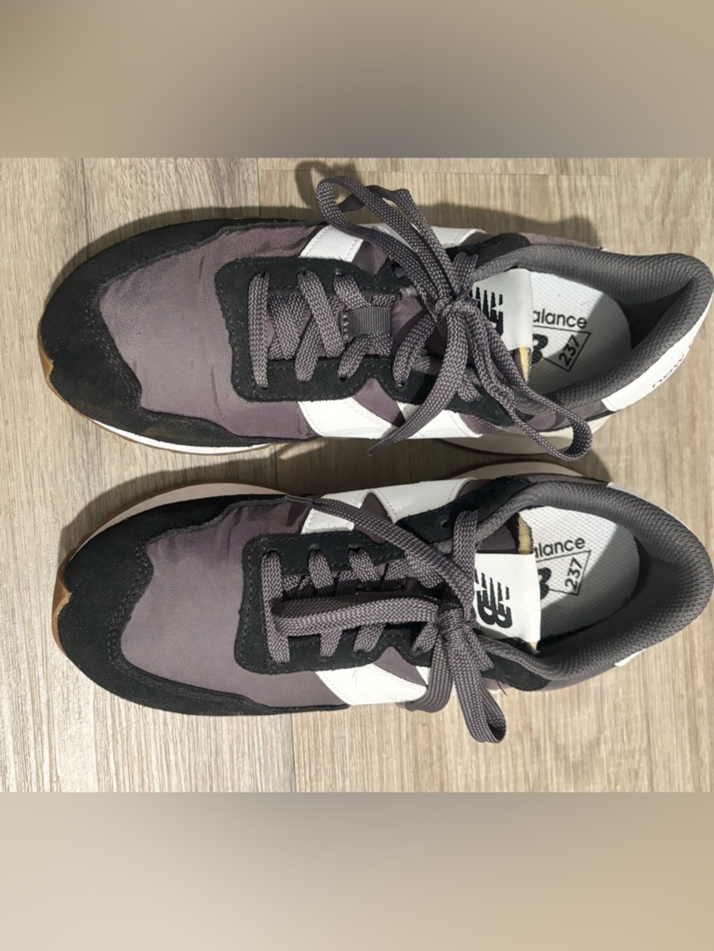 New Balance 237 Black, White & Gray Classic Trainer - Picture 2 of 6
